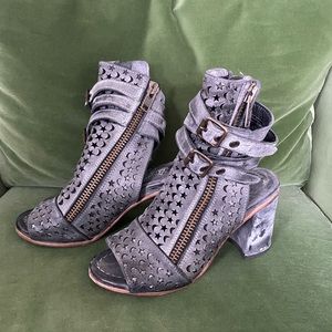 Freebird Theresa - Charcoal / 8